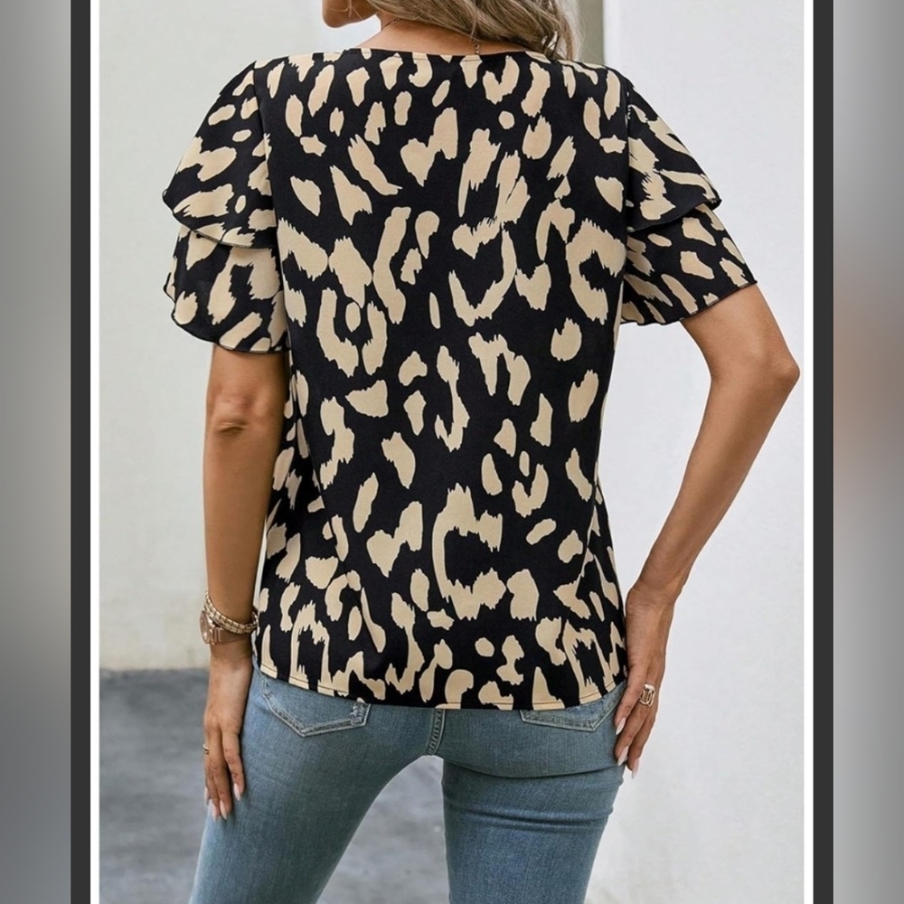 Womens Black & Beige Leopard Print Ruffle Sleeve Top Size Medium - Picture 2 of 3